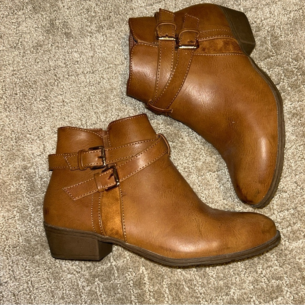 Top Moda Chase-1 Elastic Panel Block Heel Dual Buckle Decor Tan Ankle Boot 8.5 - Picture 2 of 8